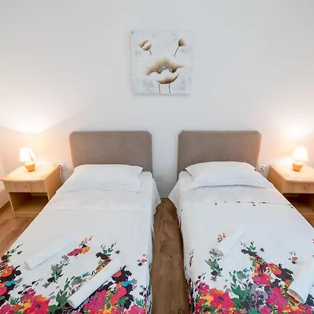 Apartment Anteo Free Parking Split
